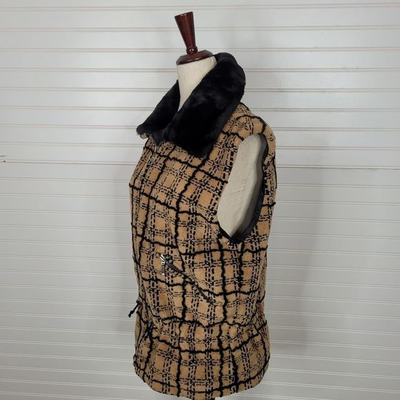 NILS RESORT COLLECTION Vest Jacket - Picture 4 of 9